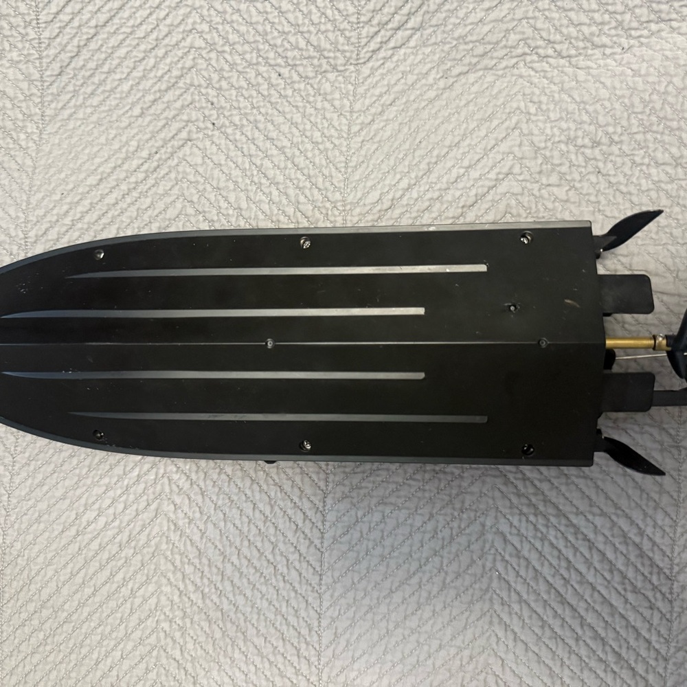 Streamer Remote Control High Speed Boat - Picture 7 of 11